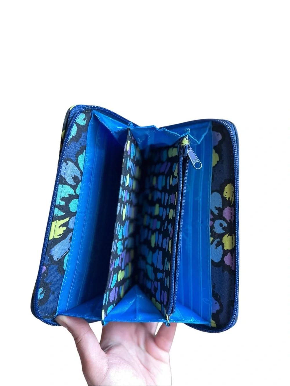 Vera Bradley Accordion Zip Around Wallet Indigo Pop - Retired Pattern - EUC